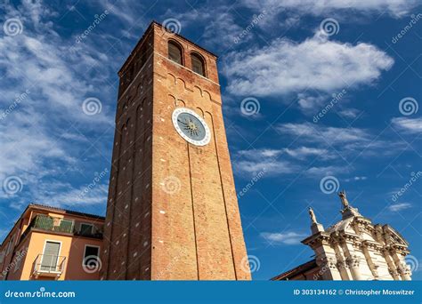Campanile a torre dell’orologio s výhledem na lagunu