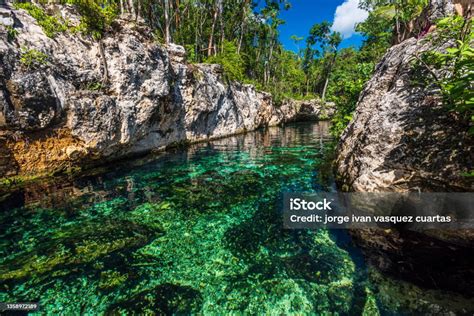 Fotografie cenotes a domů v okolí