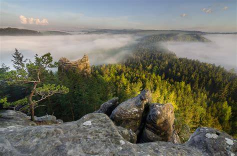 krajina jihozápadních Čech - panorama a hradní siluety