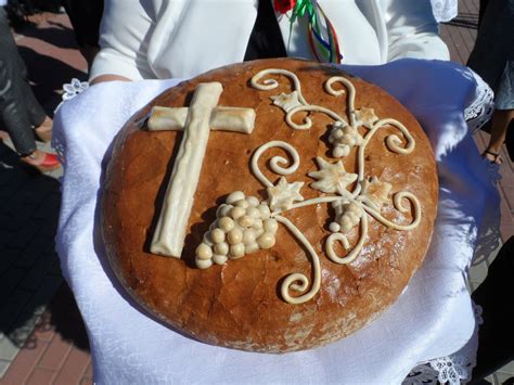 křesťanská eucharistie symbolika chleba