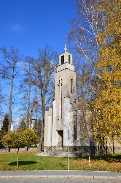 kostel Apoštola Pavla Police nad Metují architektura