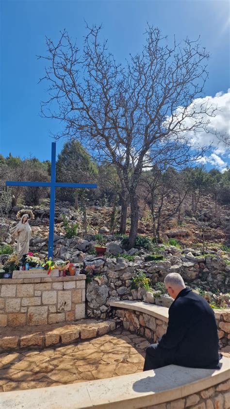 Medjugorje poutník krajina a mše