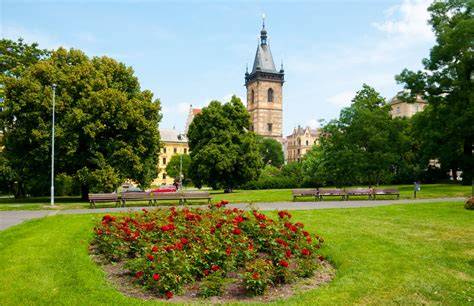 karlovo namesti okolí zahrady a areálu