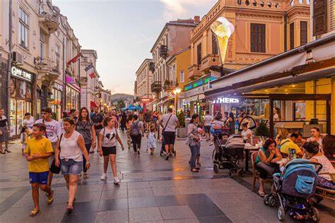 Bitola hlavní třída Širok Sokak historické budovy