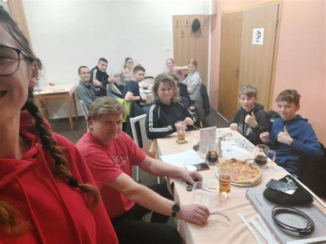 přípravy a atmosféra plesu (fotografie a přípravy)