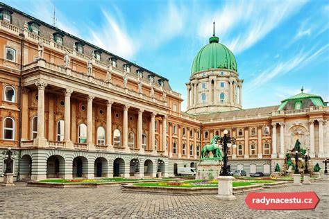 historické sídlo arcibiskupů a palác