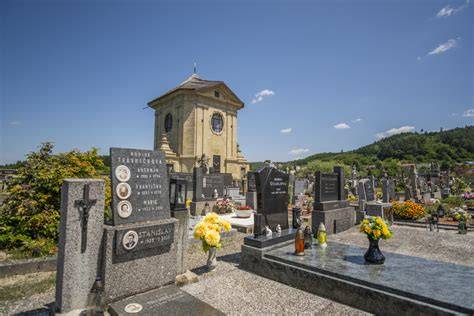 barokní hřbitov a kaple ve Střílkách