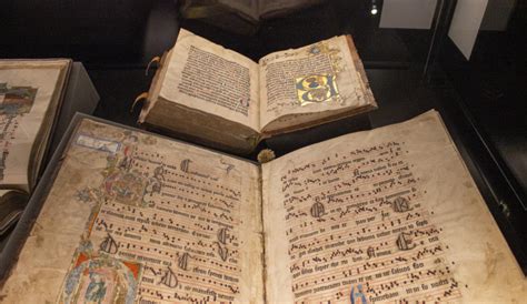 úbytek a rozšíření liturgických knih během historie