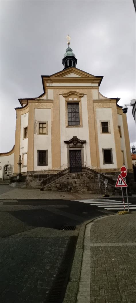 kostel svaté Anny a historie farnosti