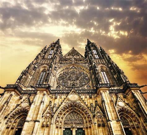 pozadí gotické architektury chrámu