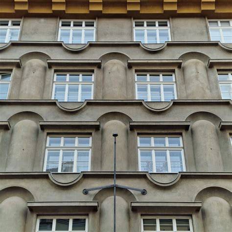 rondokubismus pražská architektura fasády ukázky