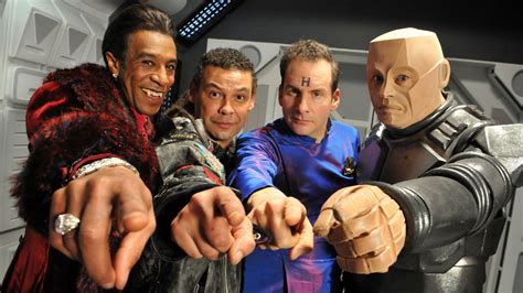 infografika Red Dwarf a postavy