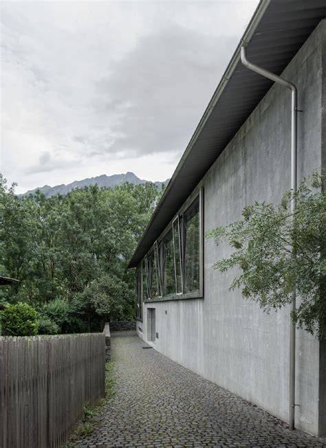 vizuální porovnání kaplí Zumthor