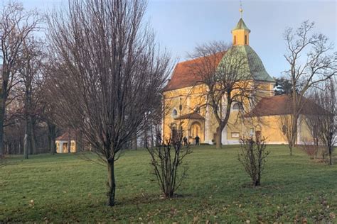 Infografika: kaple Sv. Antonínka v Ostrožské Lhotě