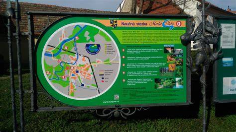 turistická trasa a památníky v Hrotovicích
