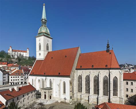 katedrála svatého martina bratislava architektura mapa
