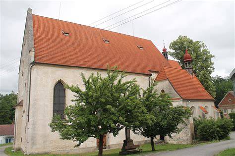 Kostel svatých Petra a Pavla Stráž nad Nežárkou interiér