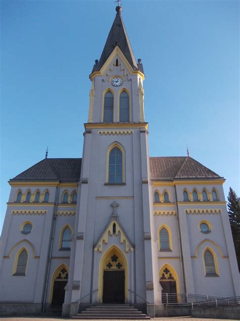 Evangelický kostel Třinec - exteriér a věž s výzdobou