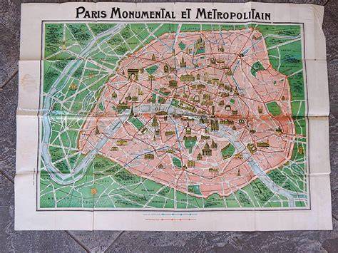 Mapa Paříže a souvisejících lokalit v příběhu