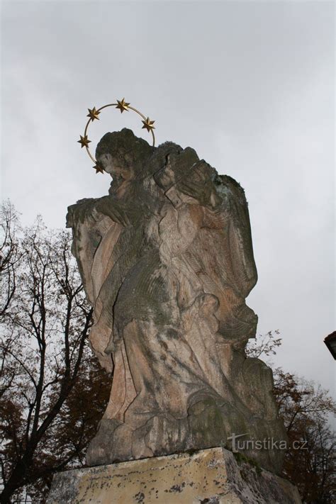 barokni socha Jana Nepomuc dom v Praze