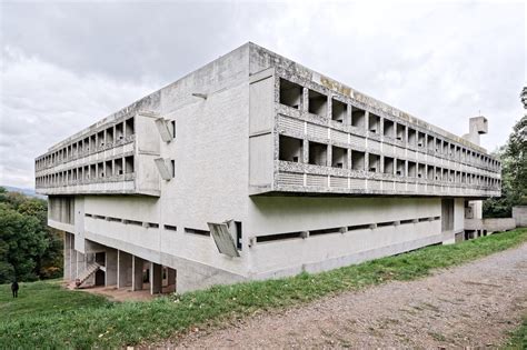 La Tourette exterior brutalist concrete
