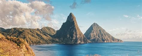 pohled na Gros Piton a Petit Piton