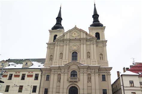 Kostel Ignáce omítka a oltář