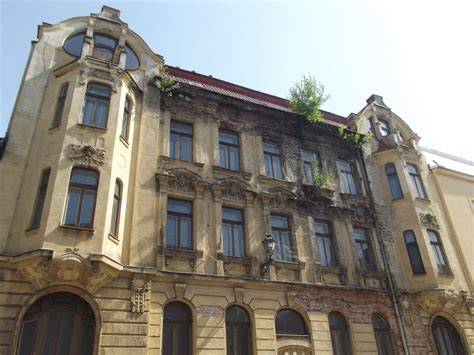 kostrál kostel fasáda secesní výzdoba