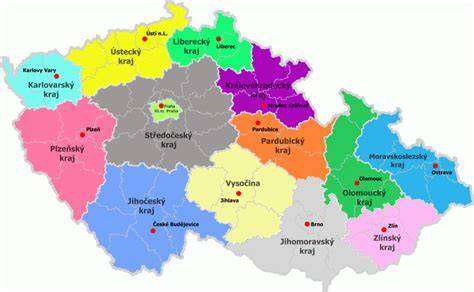 Mapa města s vyznačením hlavních zón a obřadních míst
