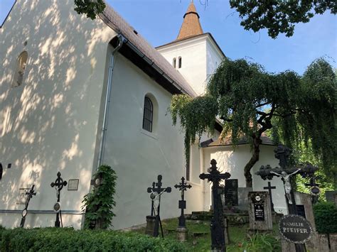 Historie poutních poutí a místa kolem kostela