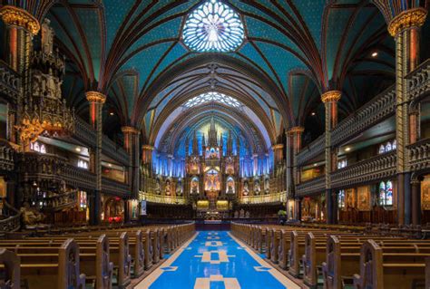 Bazilika Notre-Dame montreal exterier a interier
