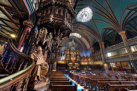 Interier baziliky Notre-Dame Montreal