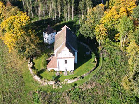 kostel Borovsko architektura a historie