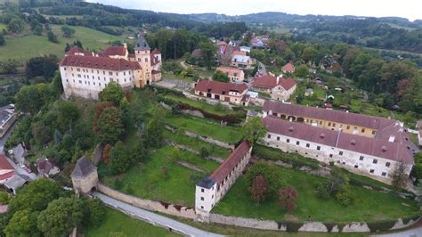 Archeologické a architektonické souvislosti zámku