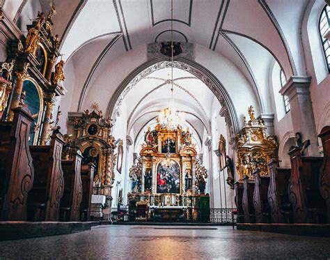 Středověká zřícenina na Oybině a klášterní kostel