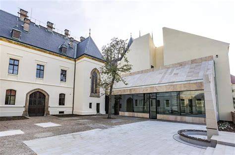 Nové proboštství - pohled na fasádu