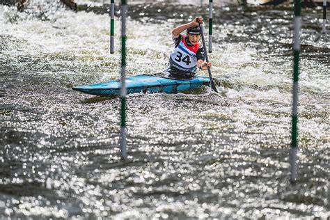 vodní slalom tratě a sporty