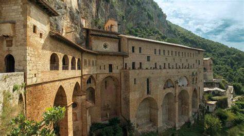 architectural overview of Benedictine monasteries in Bohemia