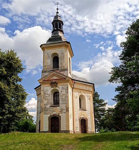 Kaple PannyMarie Pomocné v Kouřimi - vizuální architektura pětiúhelník