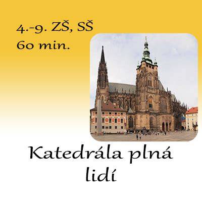 Katedrála a věž plná lidí