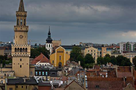 kostel v centru Rájce-Jestřebí panorama