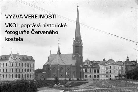 historické fotografie výstavby Červeného kostela