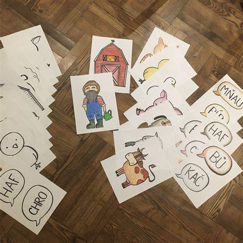 dětské postavy a zvířátka na obrázcích