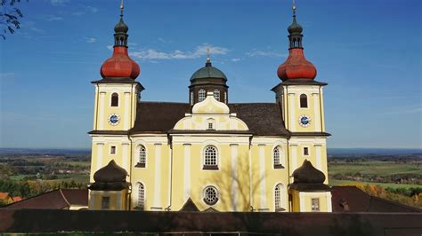 Jihočeské Lurdy - výhled na kostel a pramen