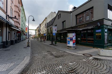 vizuální tok informací o otcích kněžích
