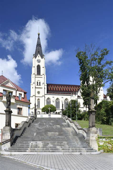 Kostel Narození Panny Marie Orlová novogotika schodiště Y
