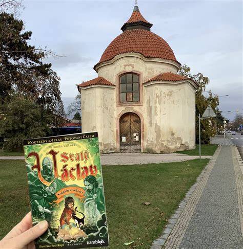 kruhová krypta a oltář ve Staré kapli