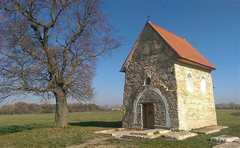 kostel svaté Markéty okolí a hřbitov