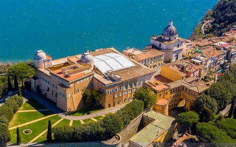 Castel Gandolfo zahrada setkání papežů