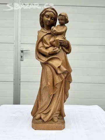 Dřevěná ručně vyřezávaná socha Panny Marie na hadovi, 48x16 cm